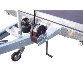 Treuil de halage 1600 kg manuel avec support pour remorque plateau LIDER 4 et 5 mètres﻿