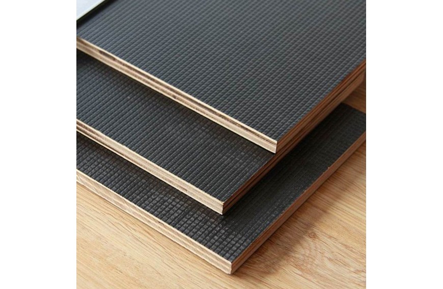 Plancher en bois LIDER Latour Remorques