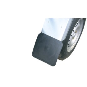 bavette pour remorque noire en caoutchouc 20 x 23 cm