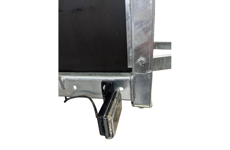 Emmanchement de ridelle coupelle pour remorque bois Lider en métal galvanisé compatible modèles 2440 à 32480